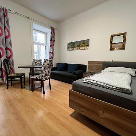 Charming 1Br Apartment Perfect For Long Stays Viena Exterior foto